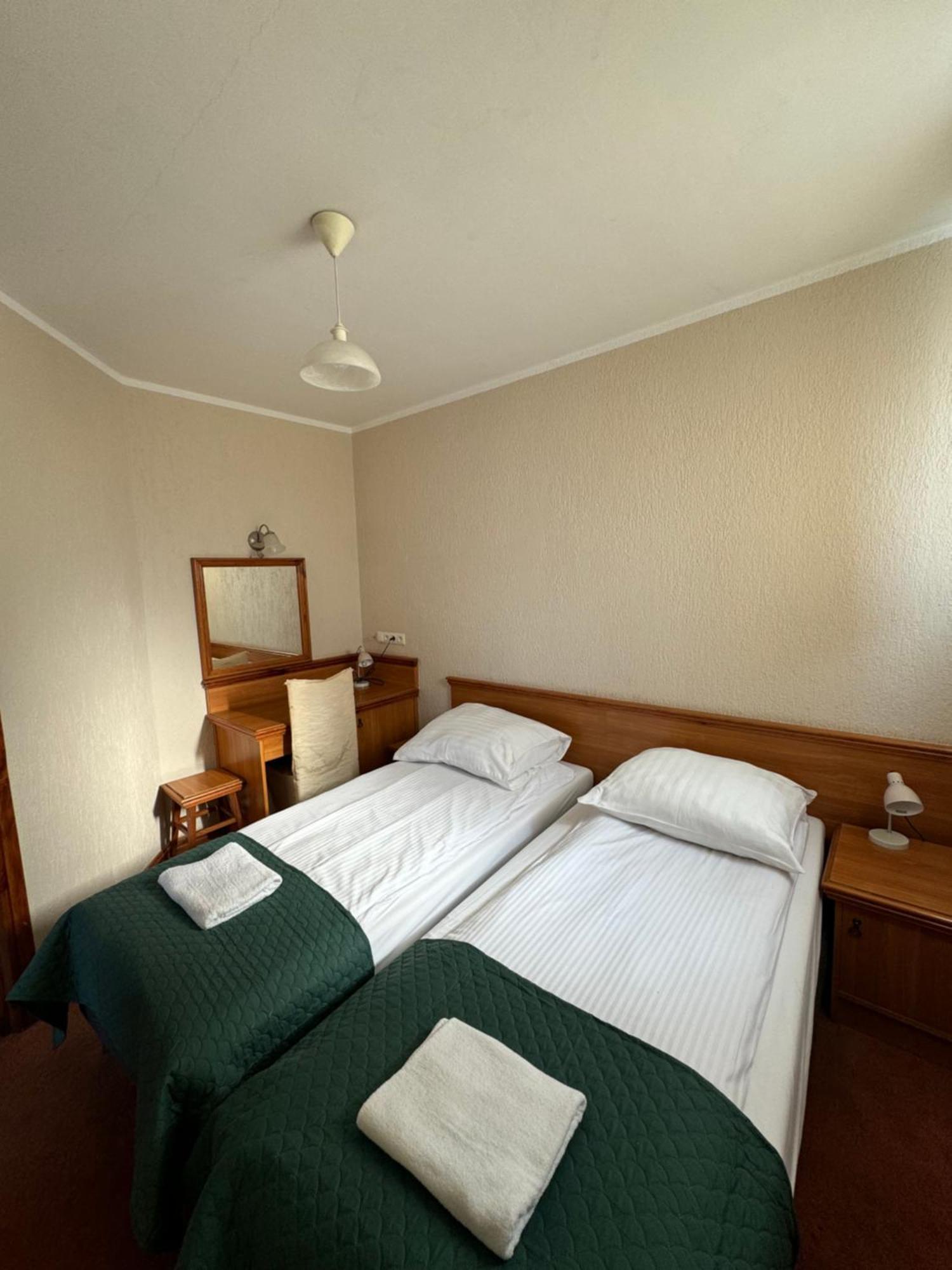 Hotel Victoria Łubowo 외부 사진