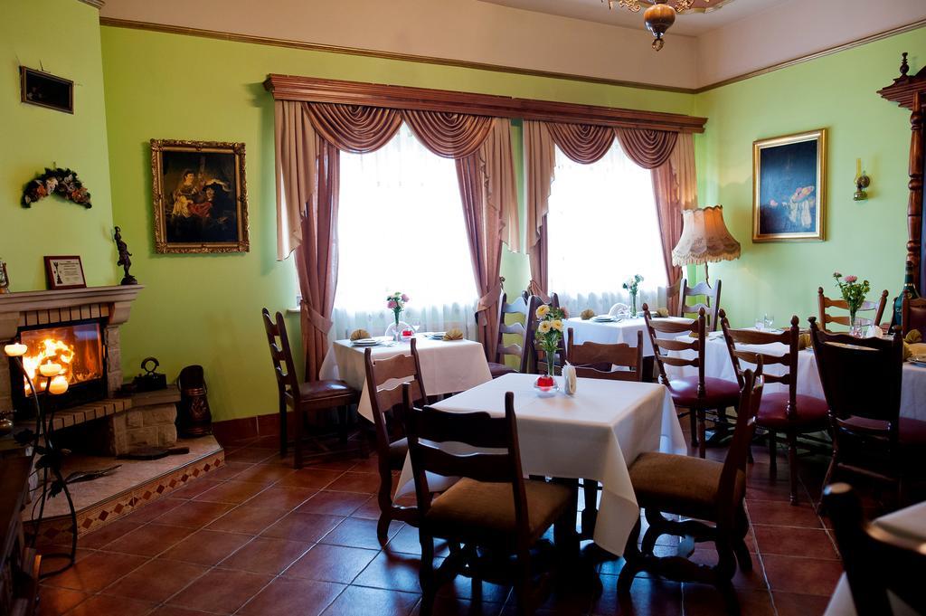 Hotel Victoria Łubowo 외부 사진